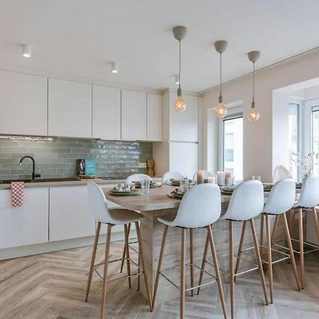 Juan - Stijlvol Appartement Met Uitzicht Op De Kaai Oostende Exterior foto