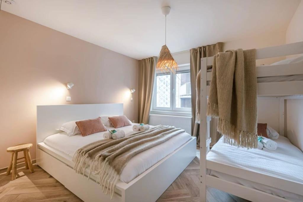 Juan - Stijlvol Appartement Met Uitzicht Op De Kaai Oostende Exterior foto